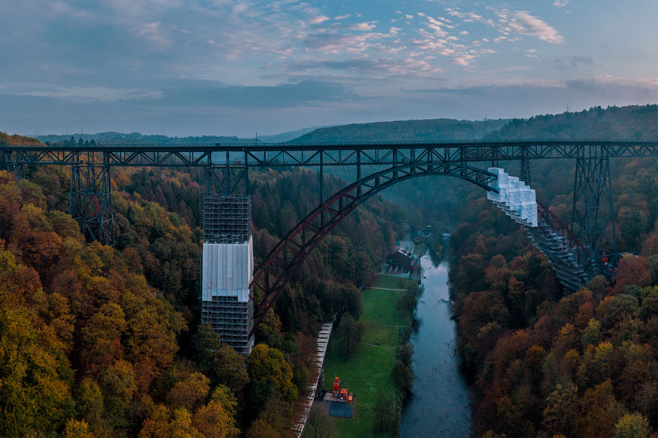 Alarm- und Sicherheitstechnik GELIKO GmbH – Brücke über einem Fluss